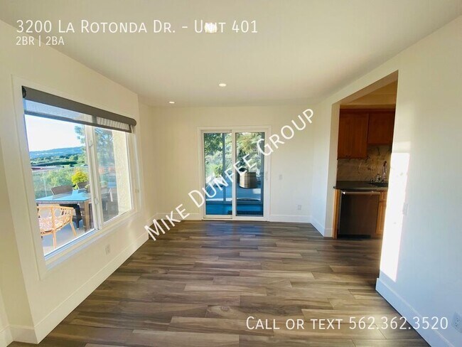 Building Photo - 3200 La Rotonda Dr