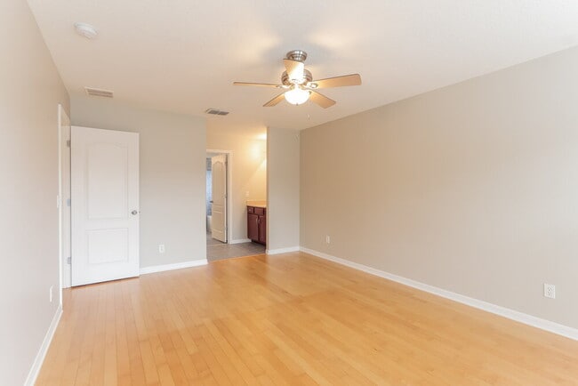 Building Photo - 2019 Abbey Trace Dr