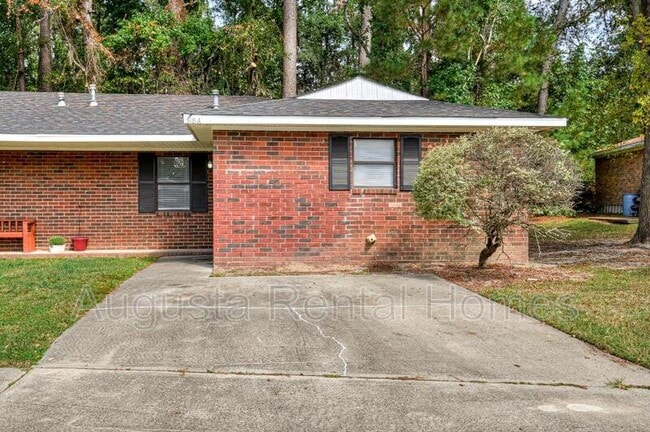 Building Photo - 318A Old Plantation Road
