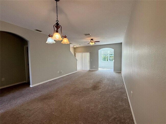 Building Photo - 1040 Sleepy Oak Dr