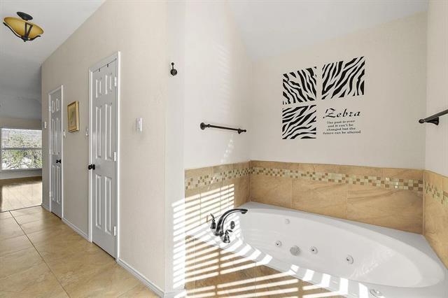 Building Photo - 1113 Larkspur Dr