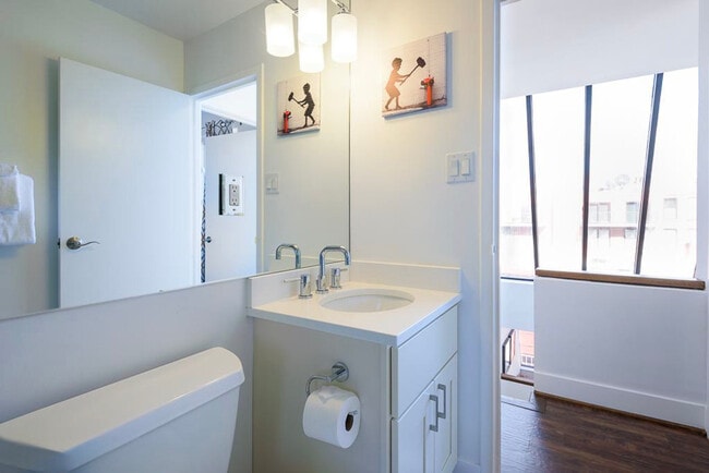 Building Photo - 3209 Cherry Hill Ln