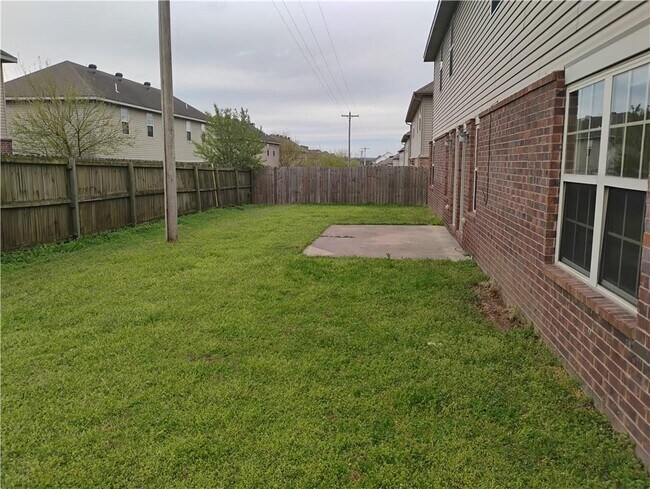 Building Photo - 3003 SW Deerfield Blvd