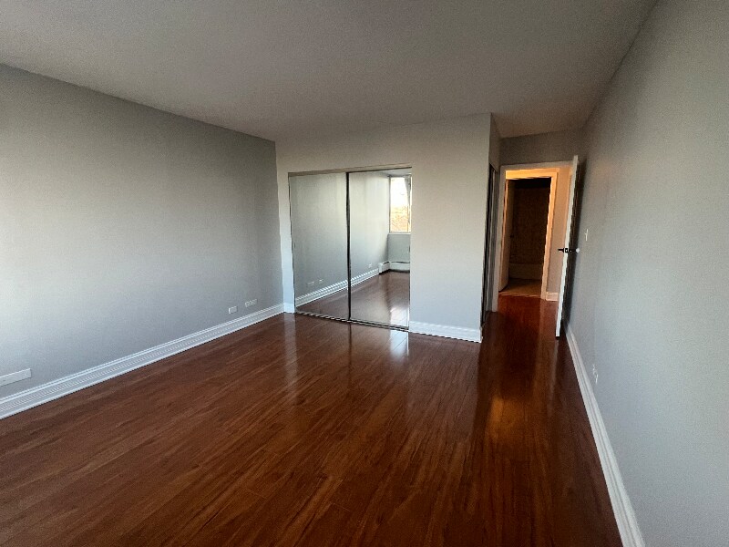 Building Photo - 2200 S Stewart Ave