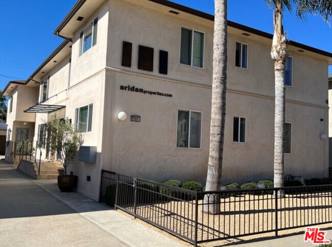 Building Photo - 1117 Cochran Ave