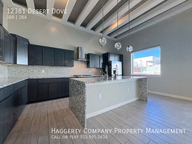 Building Photo - 12361 Desert Dove Ave