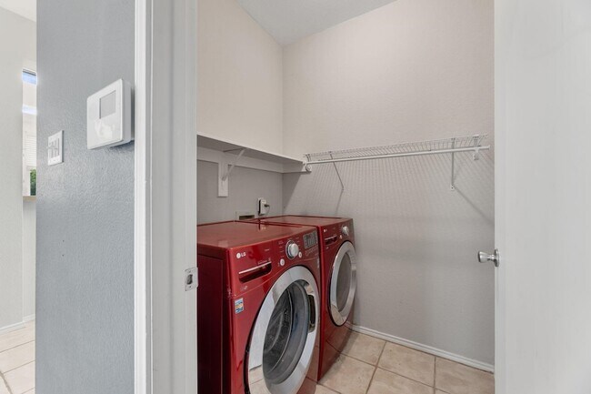 Building Photo - 10713 Alexandria Dr