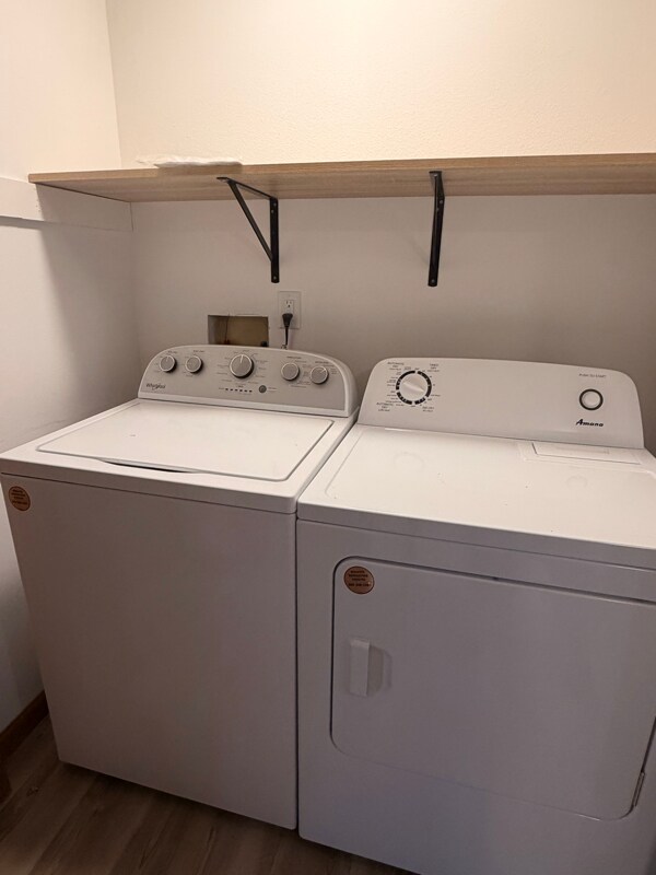 Building Photo - 1009 Boxelder Ave