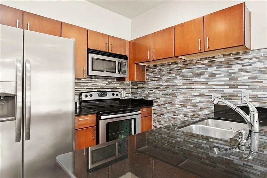 Building Photo - 1807 Poquito St