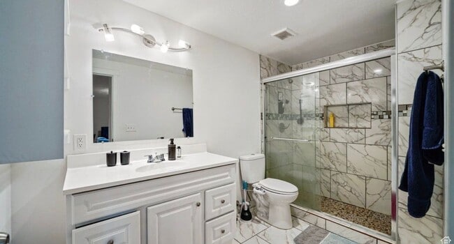 Building Photo - 448 S Pegasus Way