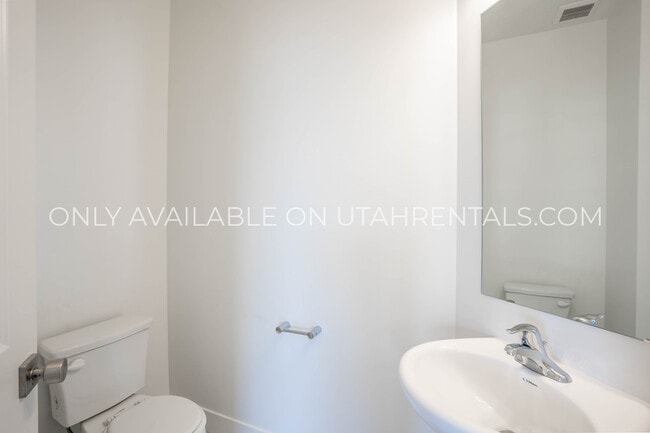 Building Photo - 4152 W 2010 N