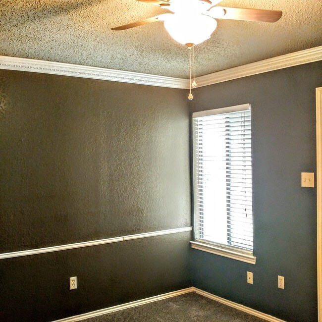 Building Photo - 18040 Midway Rd