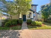 Building Photo - 3 Bedroom 2.5 bathroom West Eugene Home