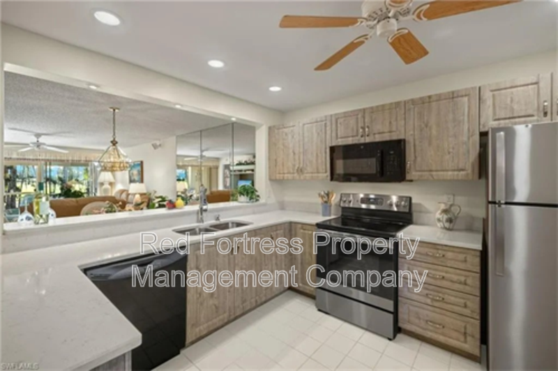 Building Photo - 6700 Dennis Cir