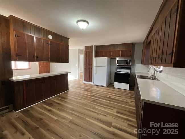 Building Photo - 215 Liberty St