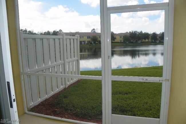 Building Photo - 1400 Mariposa Cir
