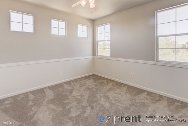 Building Photo - 3 br, 3 bath House - 825 Bussing Ct, Folso...
