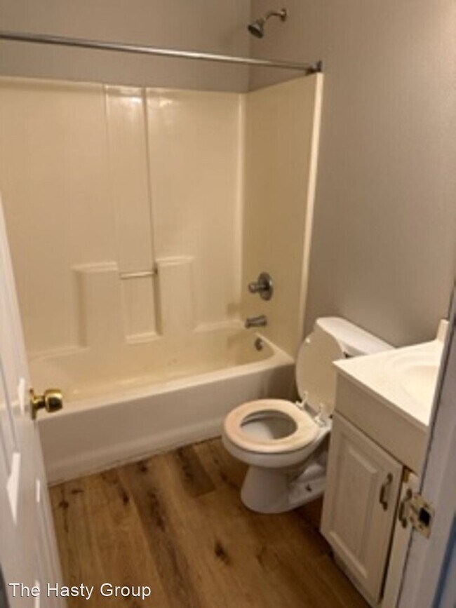 Building Photo - 4 br, 1 bath House - 5438 Norton Ave