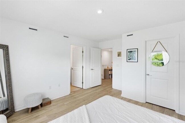 Building Photo - 8605 Lunar Skye St