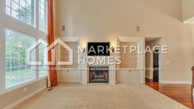 Building Photo - 2572 Milano Dr