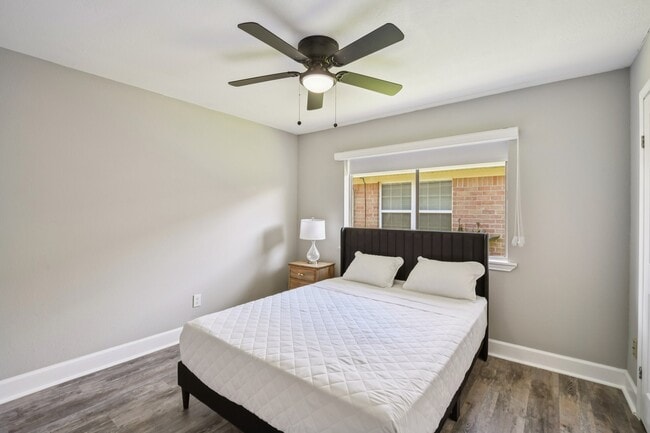 Building Photo - 15642 Pagehurst Dr