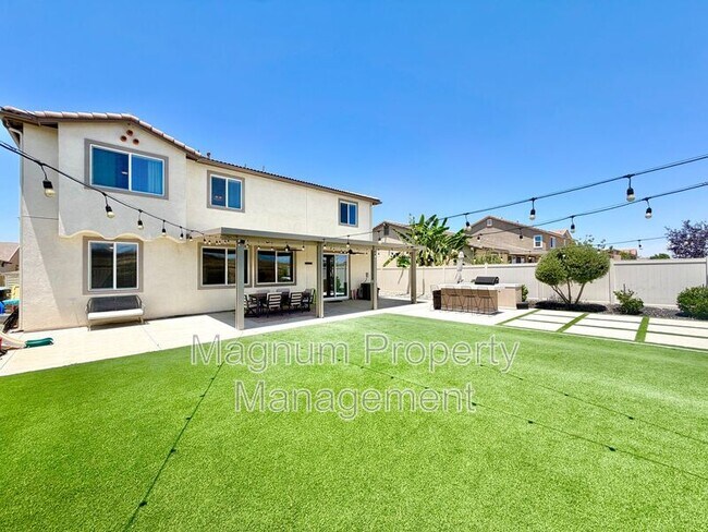 Building Photo - 34257 Swordfern Pl