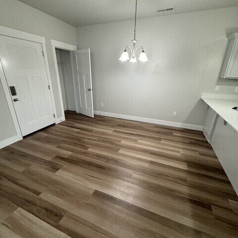 Building Photo - JACKSON KK 201 (PRIVATE)