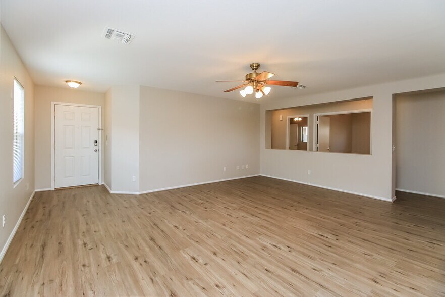 Building Photo - 11218 E Quarry Ave