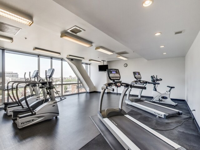 Building Photo - 510 W Erie St