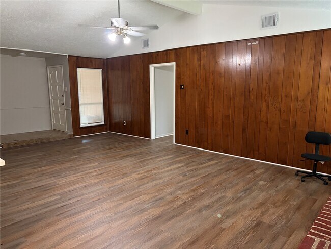 Building Photo - 12719 Huntington Field Dr