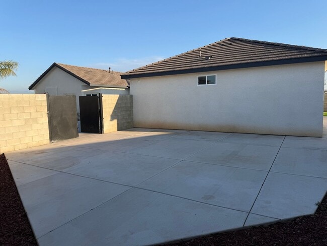 Building Photo - 4304 Sun Orchard Dr