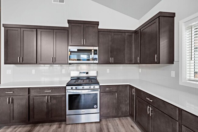 Building Photo - 1520 W Moselle Dr
