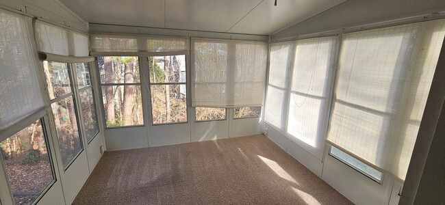 Building Photo - Beautiful, Hard to Find 4br/2.5ba in Cary! Available Now!