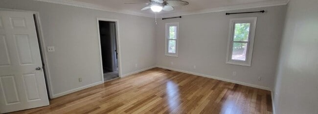 Building Photo - Home on Corner lot in Wood Valley