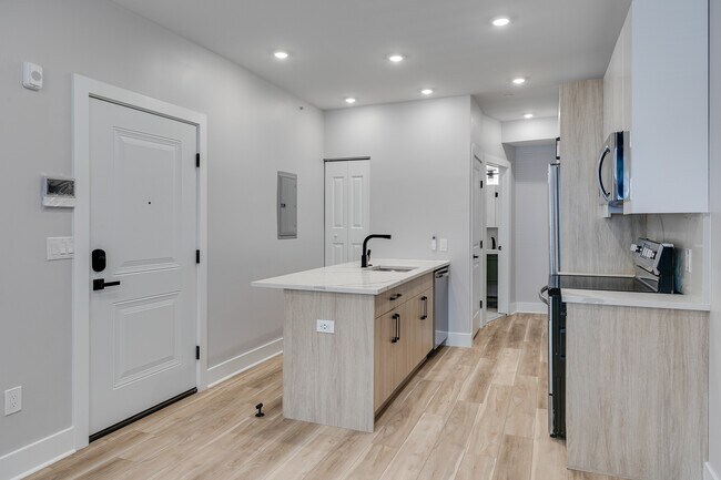 Building Photo - 3924 Haverford Ave