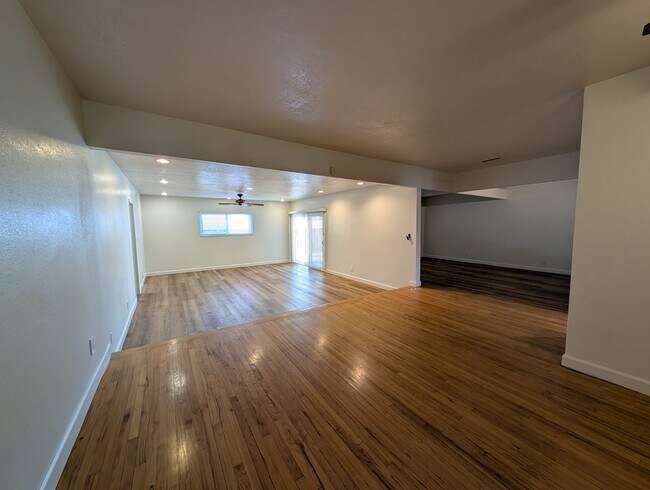 Building Photo - 748 W Gage Ave