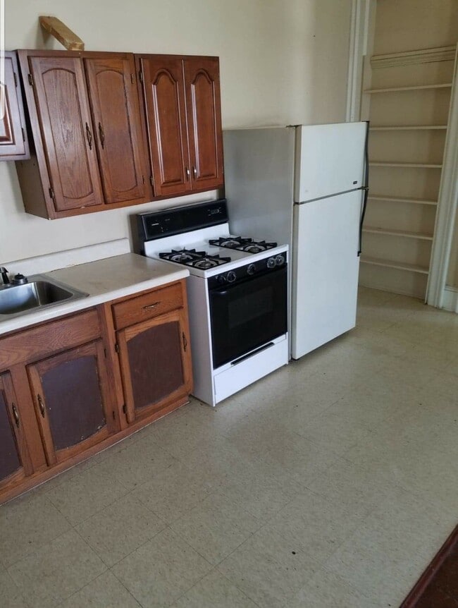 Building Photo - 340 S Ohio St