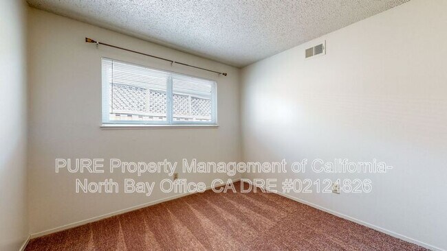 Building Photo - 1321 Berrydale Dr