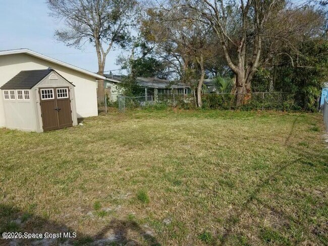 Building Photo - 2559 Locksley Rd