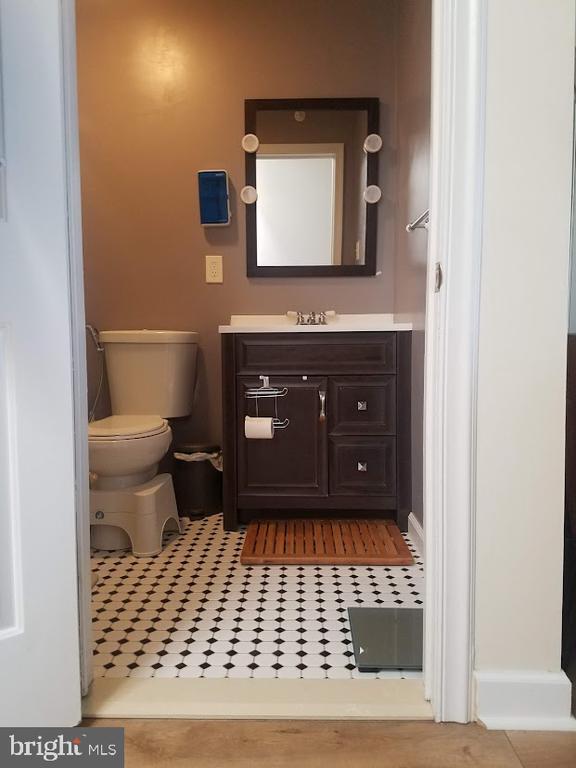 Building Photo - 319 Market St