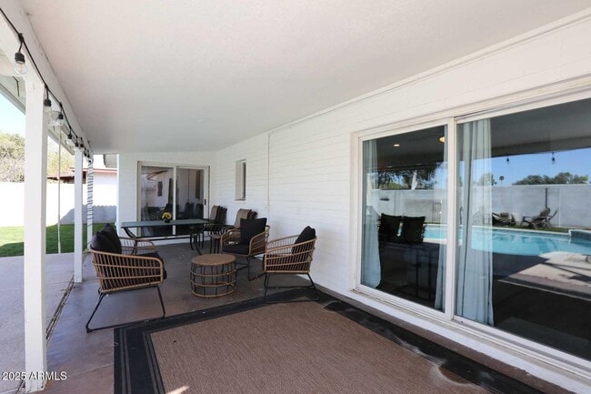 Building Photo - 2634 S Cottonwood Dr
