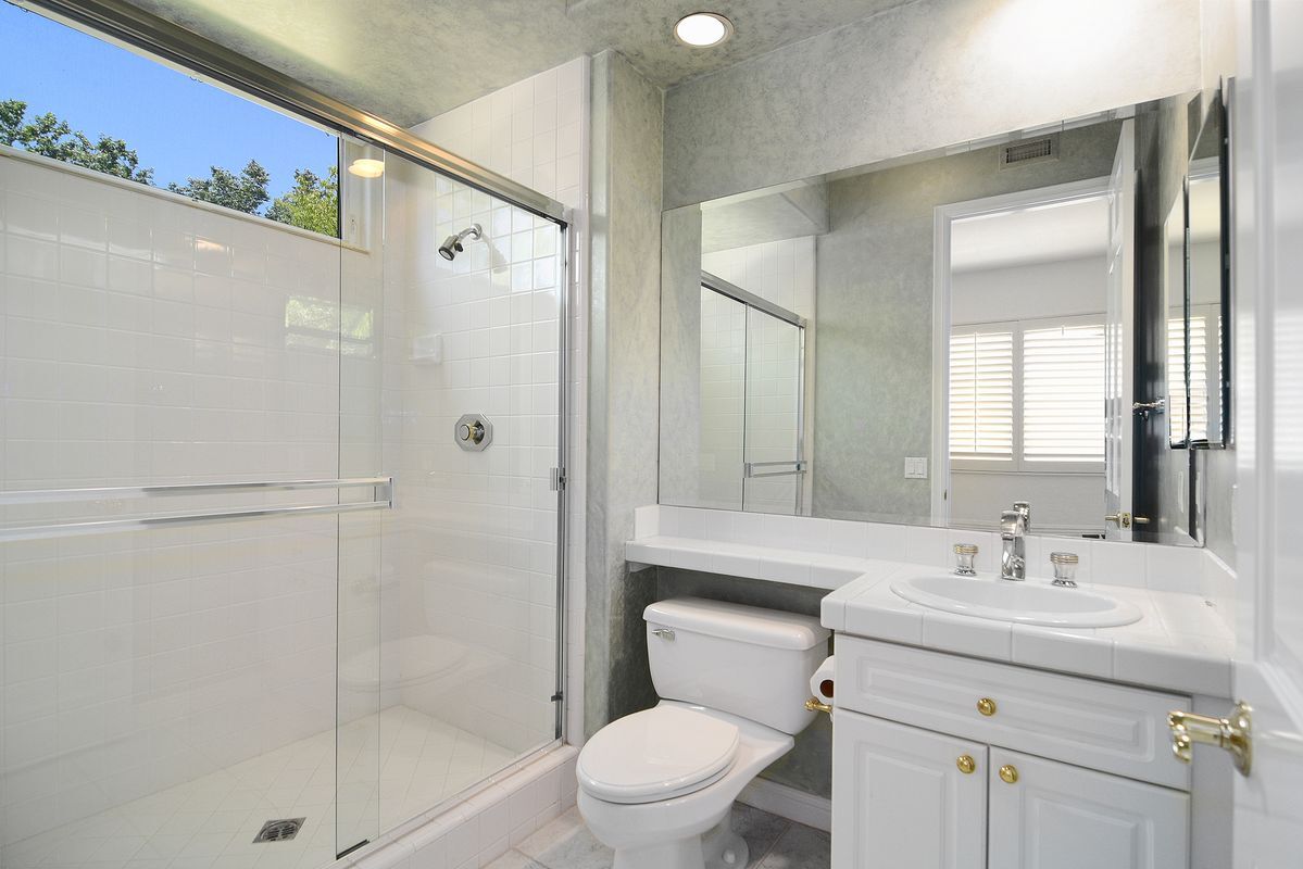 Building Photo - 25339 Prado De Los Arboles