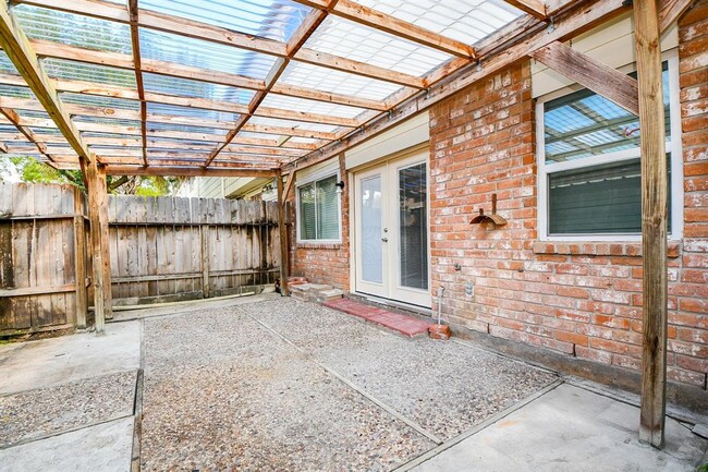 Building Photo - 14535 Still Meadow Dr
