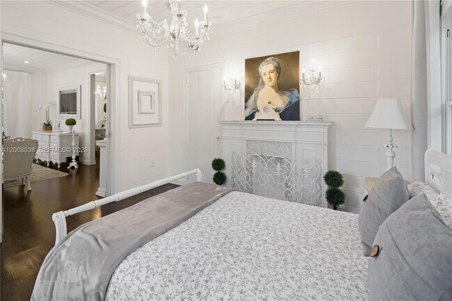 Building Photo - 743 NW 9th Ave