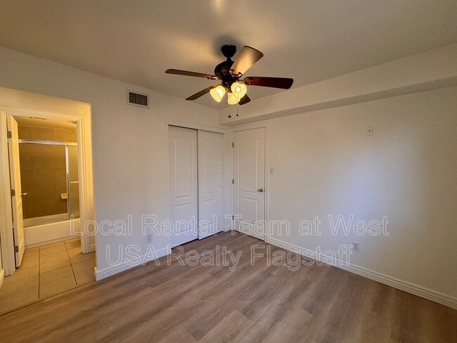 Building Photo - 3200 S Litzler Dr