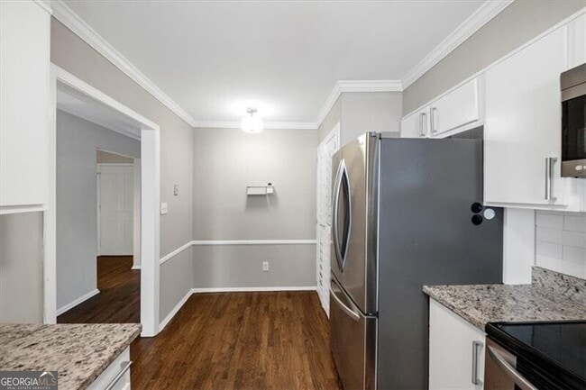 Building Photo - 37 La Rue Pl NW