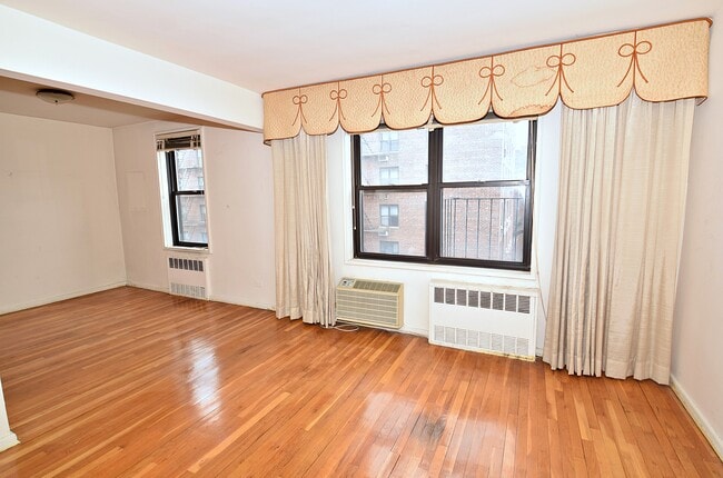 Building Photo - 224-24 Union Tpke