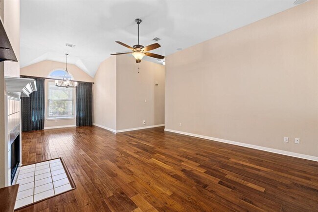 Building Photo - 17007 Copperhead Dr