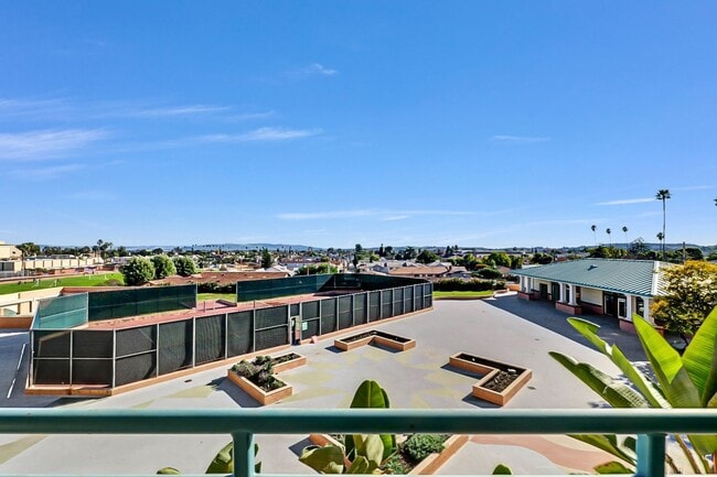Building Photo - Luxurious Modern Condo in Alhambra ? Move-In Special: Get 2 Weeks Free