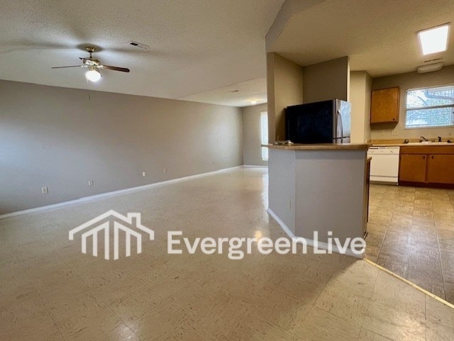 Building Photo - 101 Morning Bloom Ct